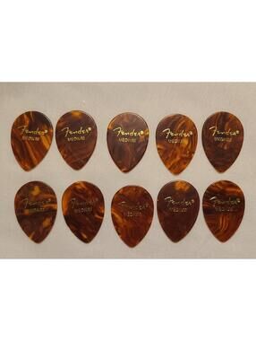 10 Vintage Fender Classic Celluloud Guitar Picks